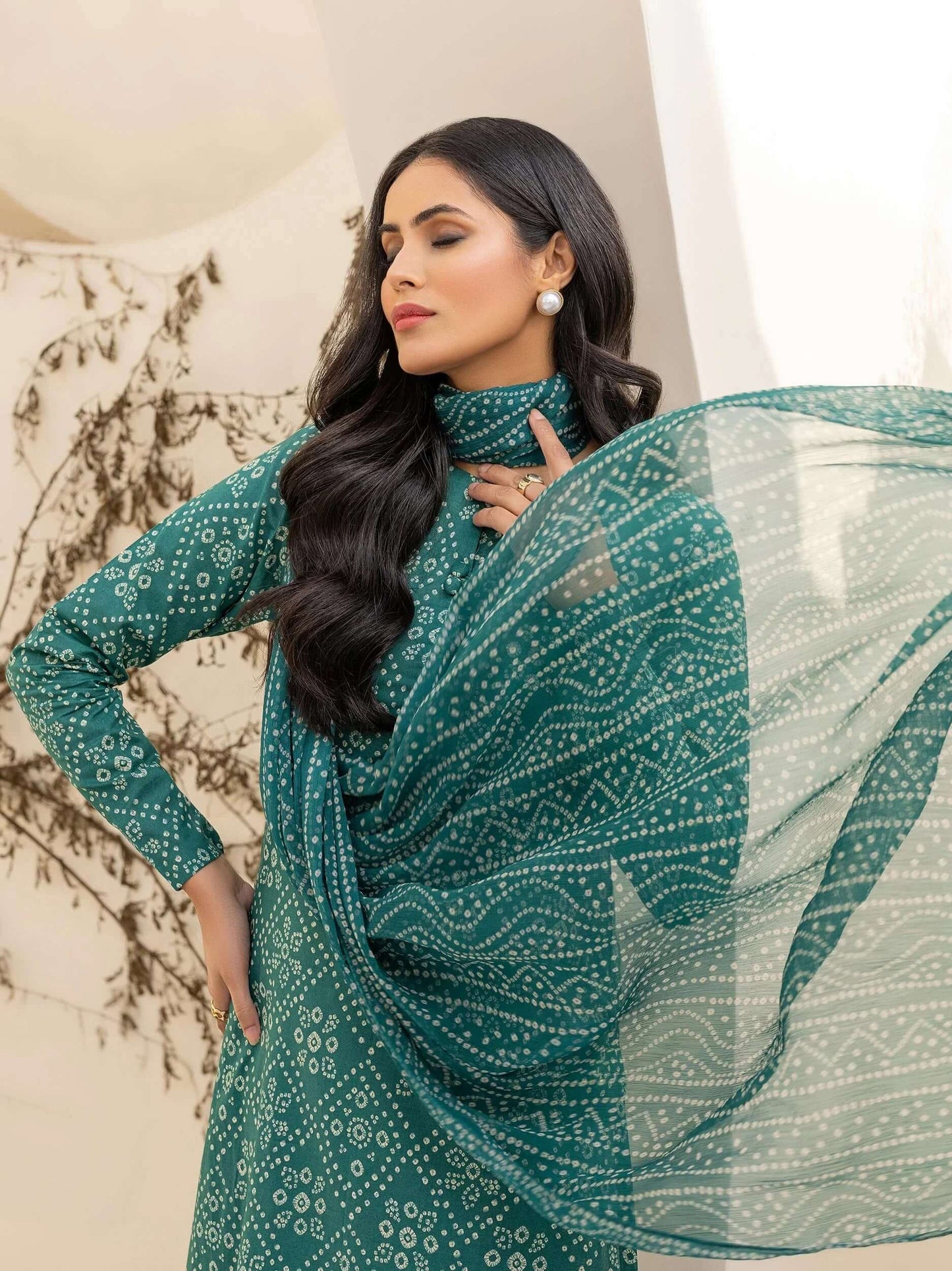 Premium Khaddar Printed 3 Piece Suite